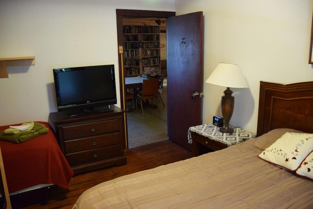 The Baseball Hotel photo 20