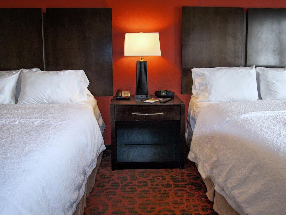Hampton Inn & Suites Elk City photo 5