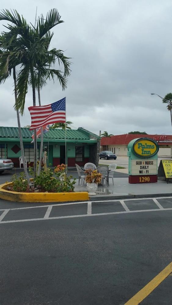 Palms Inn photo 1
