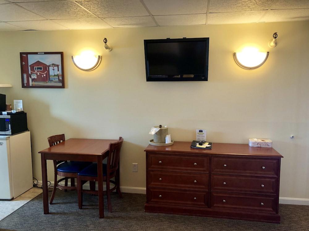 Atlantic Oceanfront Hotel photo 39
