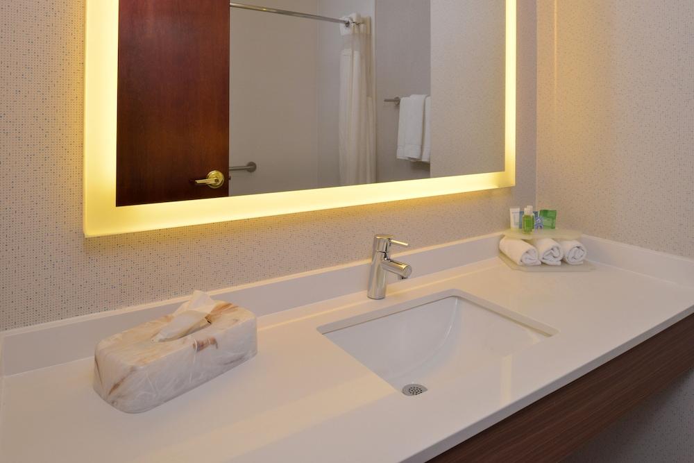 Holiday Inn Express & Suites Abilene by IHG photo 29