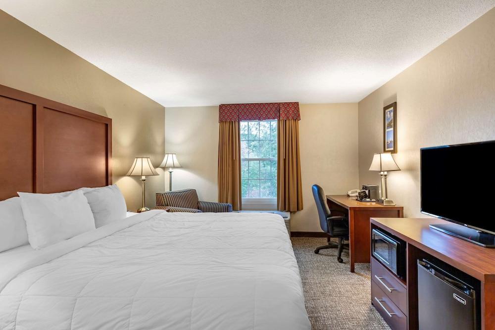 Comfort Inn Foxboro – Mansfield photo 16