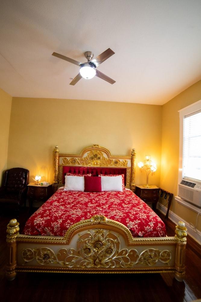 Oak Tree Hotel photo 48
