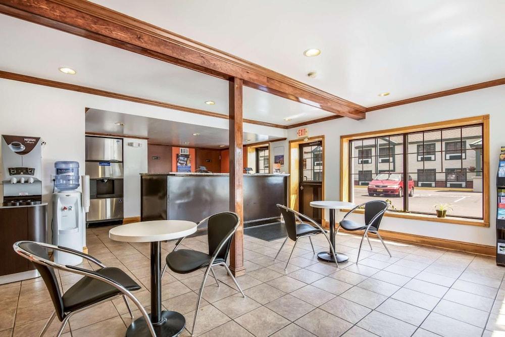 Northway Inn Queensbury - Lake George photo 12