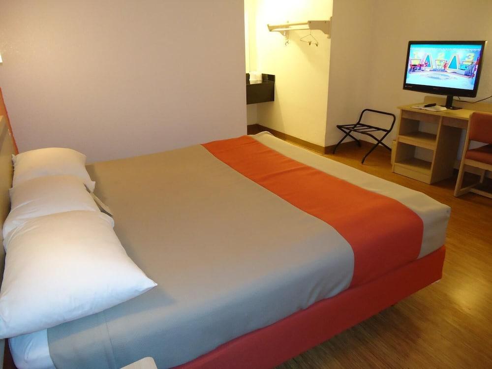 Motel 6 Amarillo, TX - West photo 9