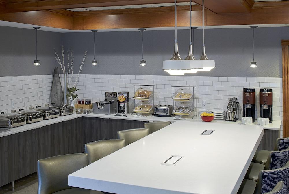 Residence Inn Minneapolis Downtown at The Depot by Marriott photo 17