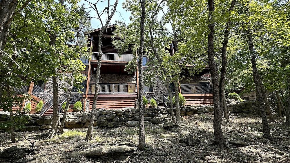 Stonewater Cove photo 31