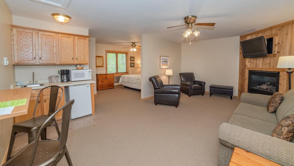 Wilder Inn photo 21