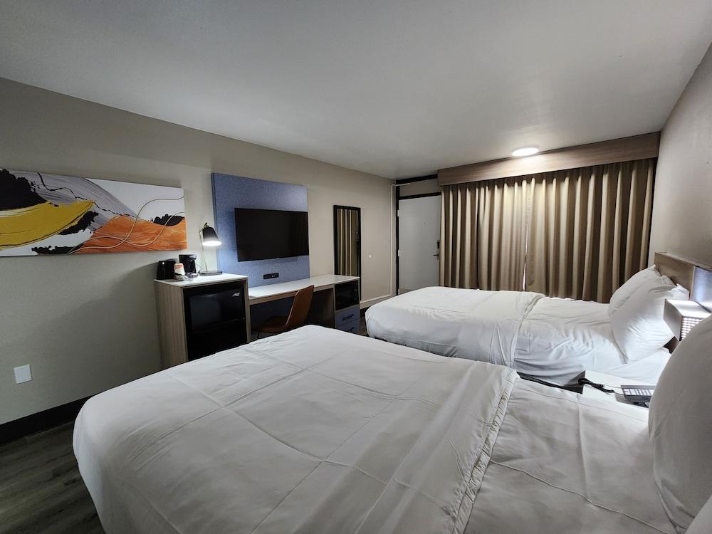 Smart Stay Inn photo 13