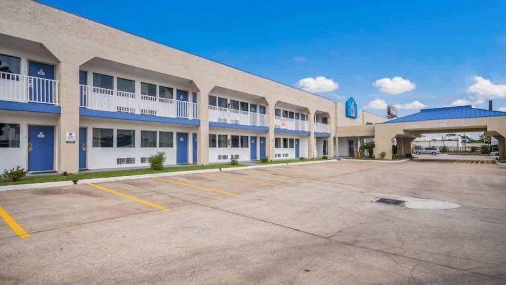 Motel 6 Houston, TX – FM 1960 - Bammel photo 2