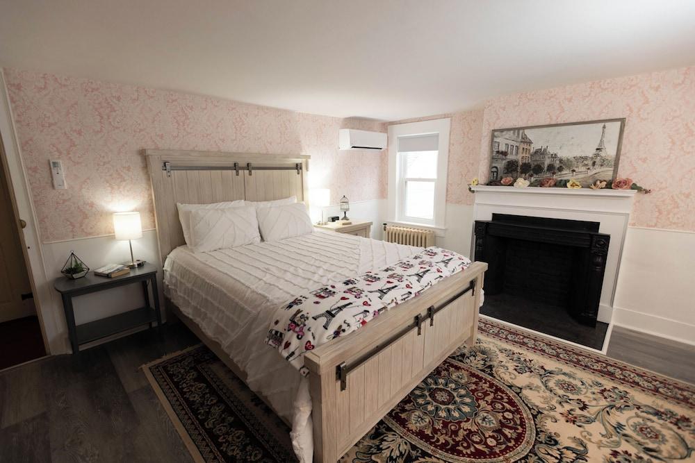 Blue Bear Inn photo 83