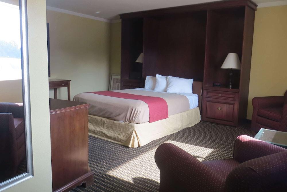 Travelodge by Wyndham Stratton photo 14