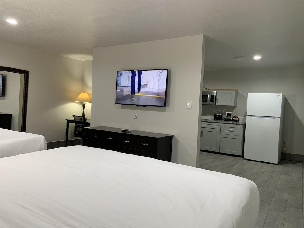 Days Inn by Wyndham Sulphur Springs photo 14