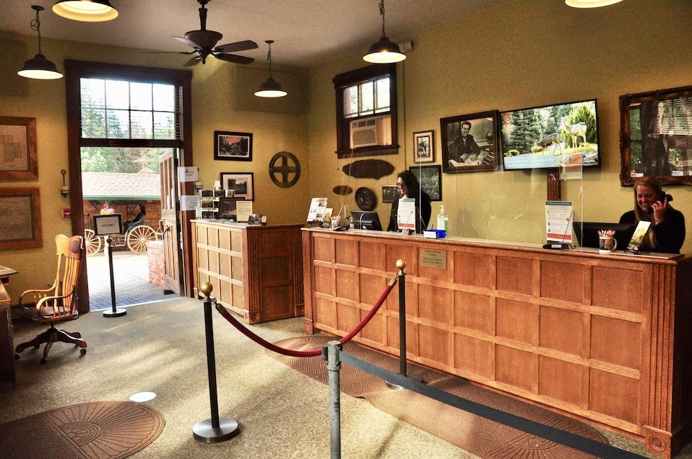 Glen Eyrie Castle & Conference Center A Ministry of the Navigators photo 3