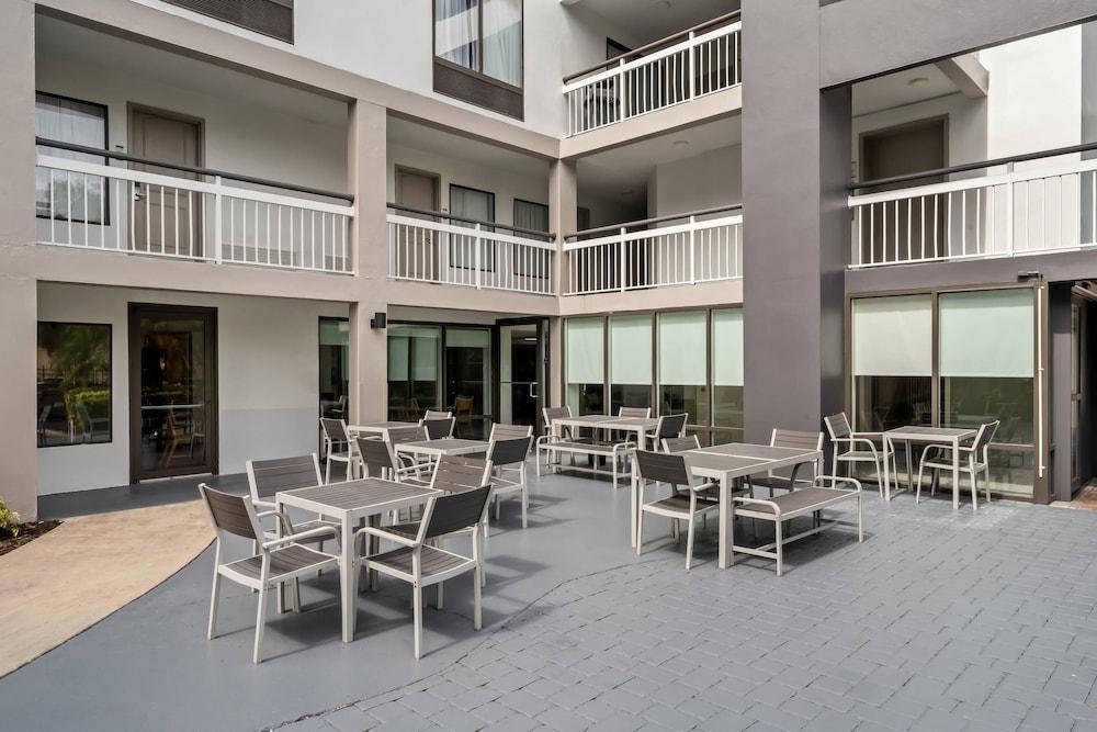 Quality Inn Orlando Near International Drive photo 52