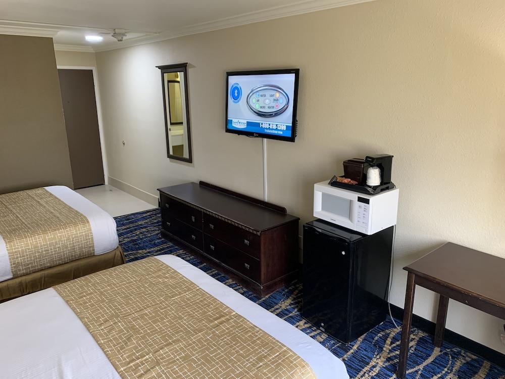 Travelodge by Wyndham Odessa photo 6