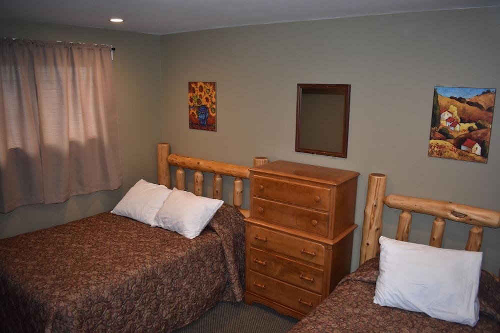 Lake George Diamond Cove photo 5
