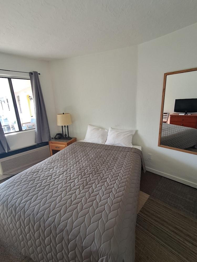 Southwest Motel photo 6