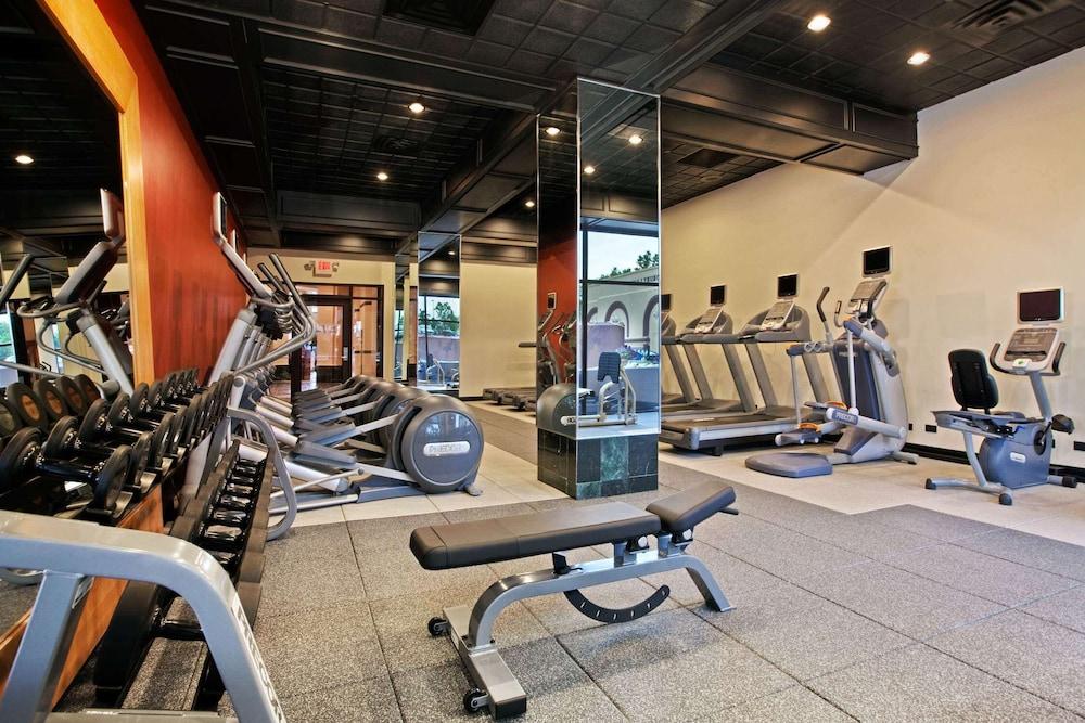 Hilton Chicago/Oak Brook Suites photo 25