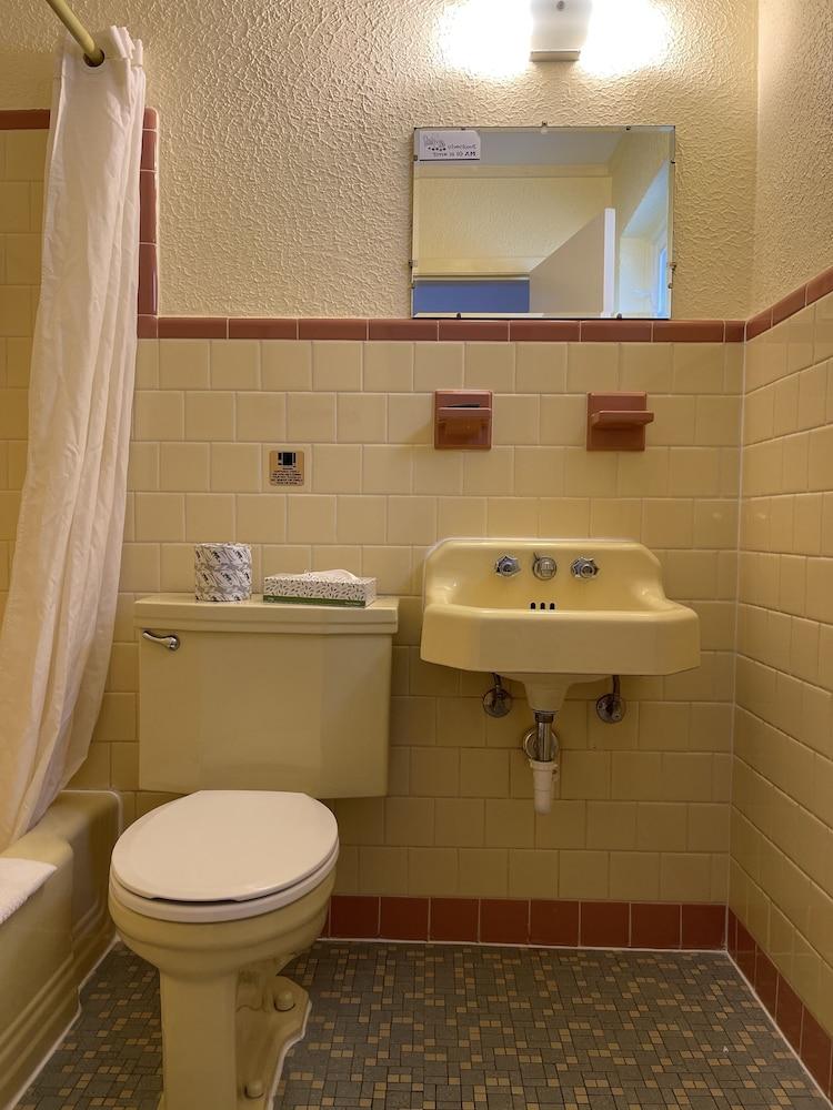 RusMar Motel photo 4