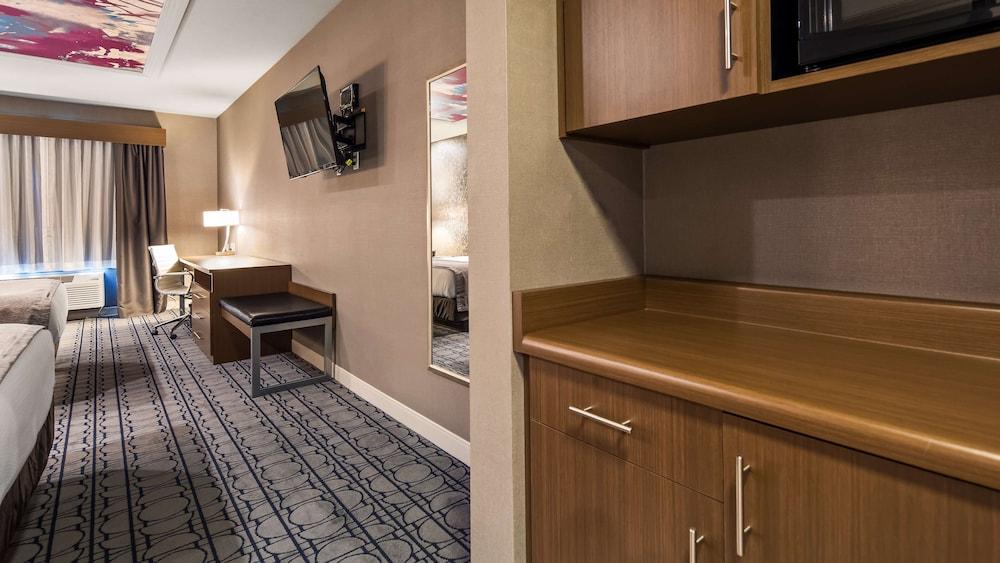 Best Western Plus Coalinga Inn photo 13