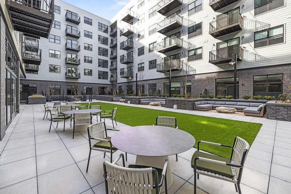 Placemakr Cathedral Heights photo 58