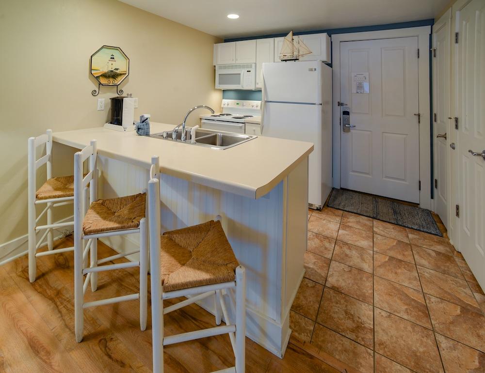 Edgewater Resort photo 53