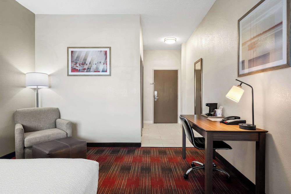 Best Western Dartmouth-New Bedford photo 16