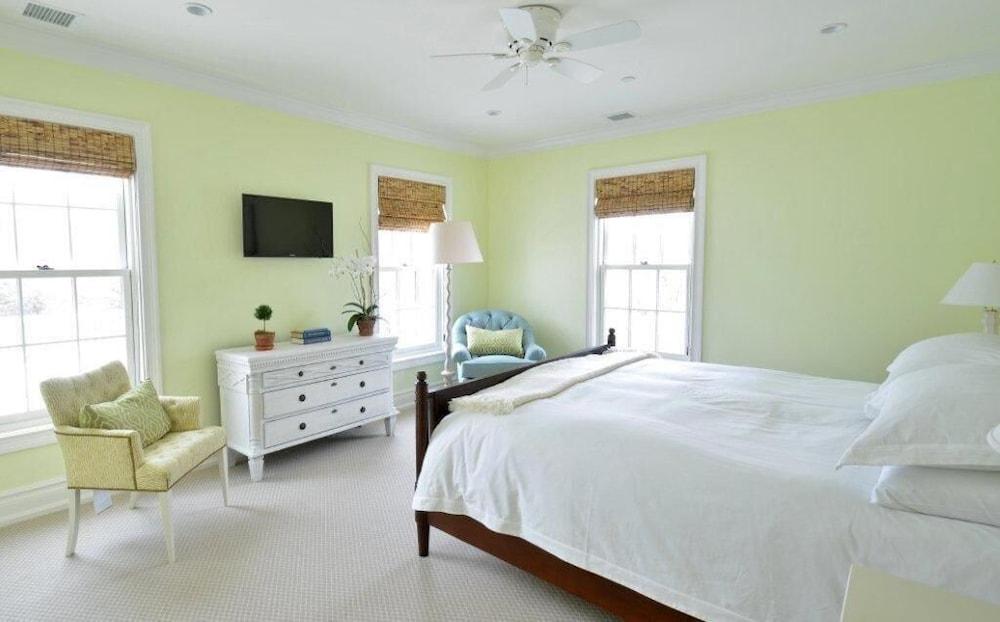 The Quogue Club at Hallock House photo 4