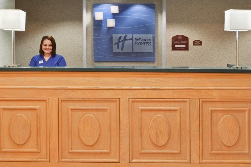 Holiday Inn Express & Suites Alliance by IHG photo 39