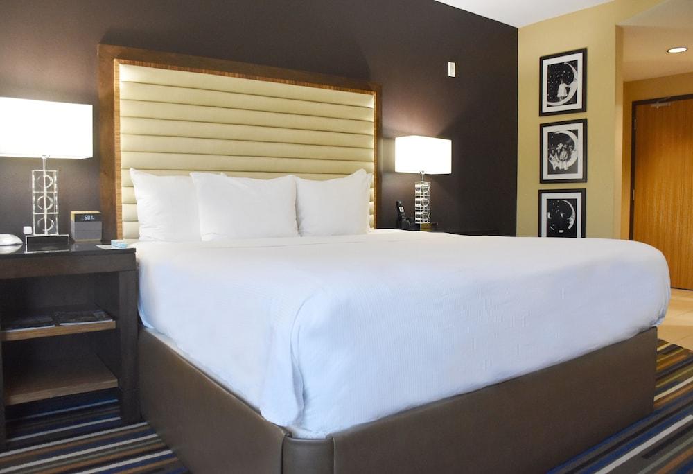 Moonrise Hotel photo 9