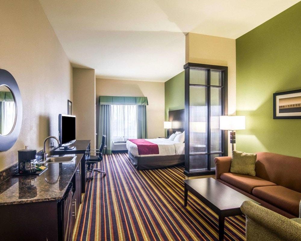 Spark by Hilton Amarillo Western Plaza photo 26