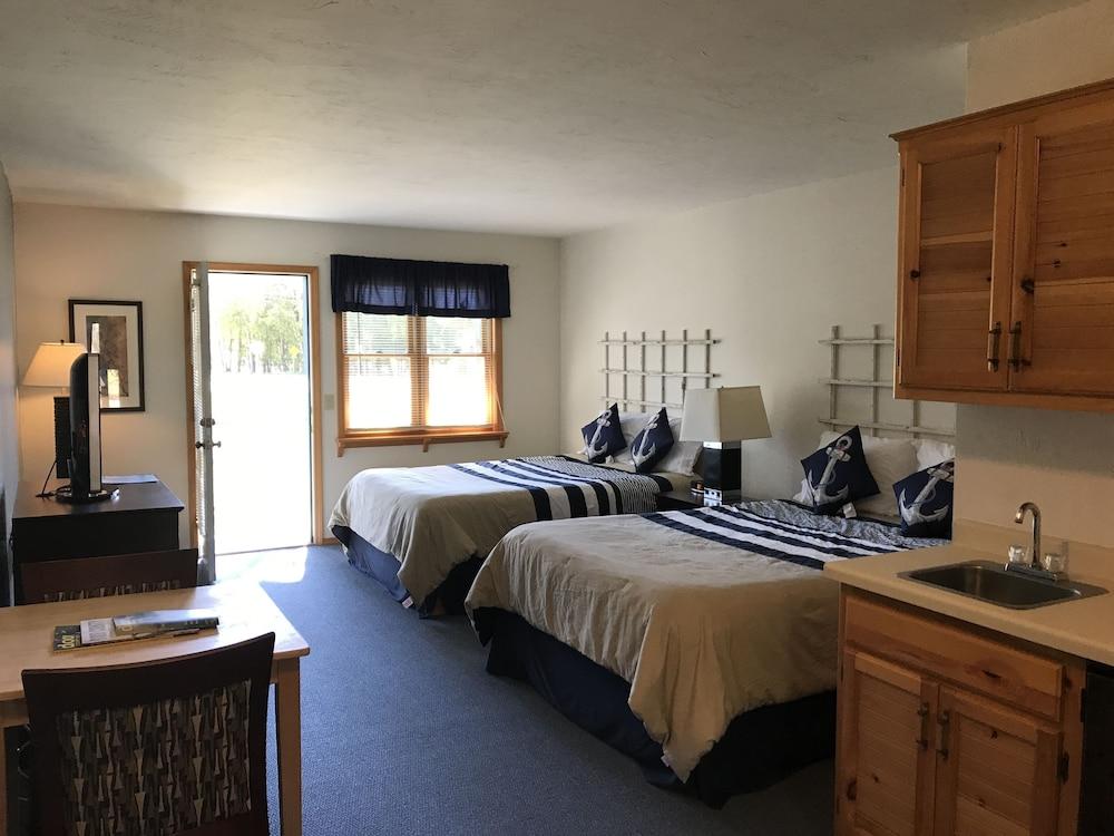 Harbor Light Inn photo 30