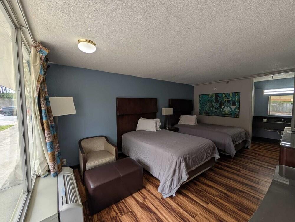 Heritage Inn Cartersville photo 11