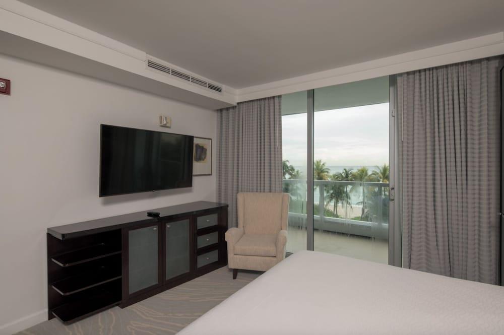 Residences at Fontainebleau Miami photo 38