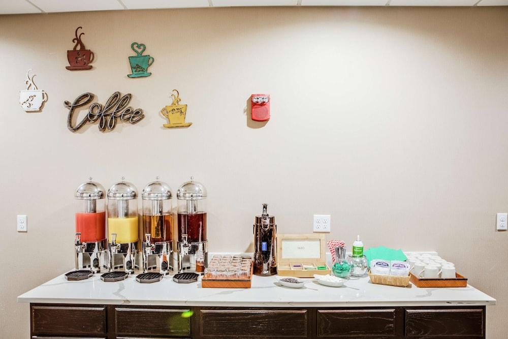 DoubleTree by Hilton Huntington photo 35