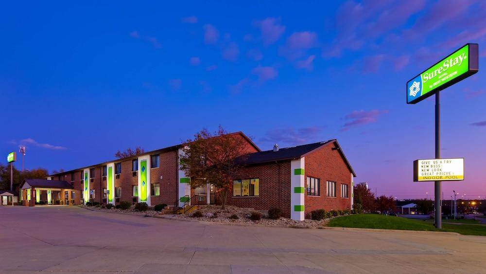 Ramada by Wyndham Cedar Rapids South photo 25