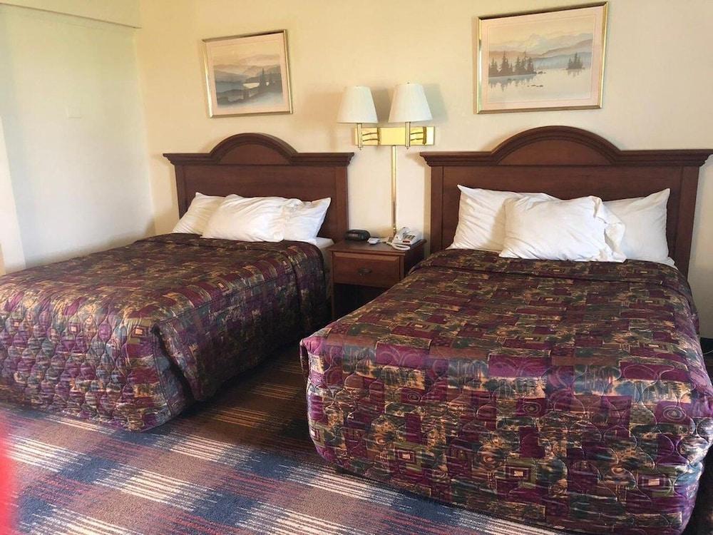 Red Carpet Inn North Syracuse photo 37