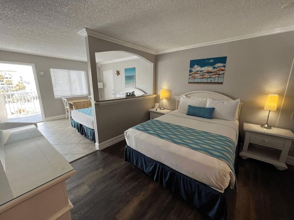Pelican Pointe Clearwater Beach Hotel photo 29
