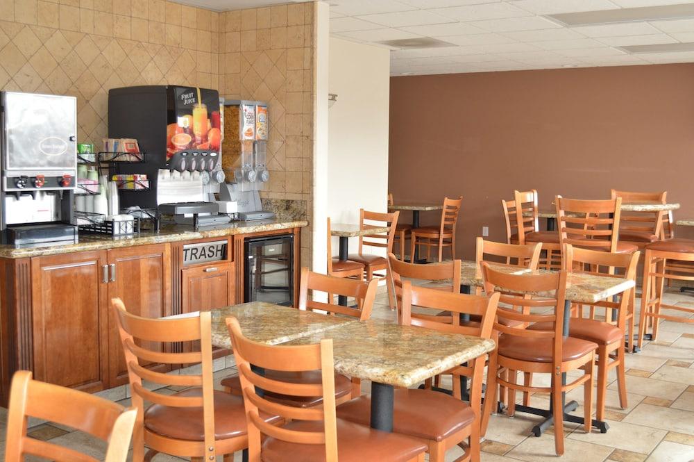 Laurel Inn Motel photo 43