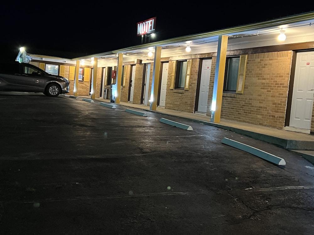 Laci's Country Inn photo 8