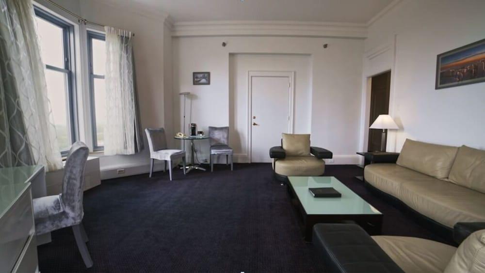 Congress Plaza Hotel photo 43
