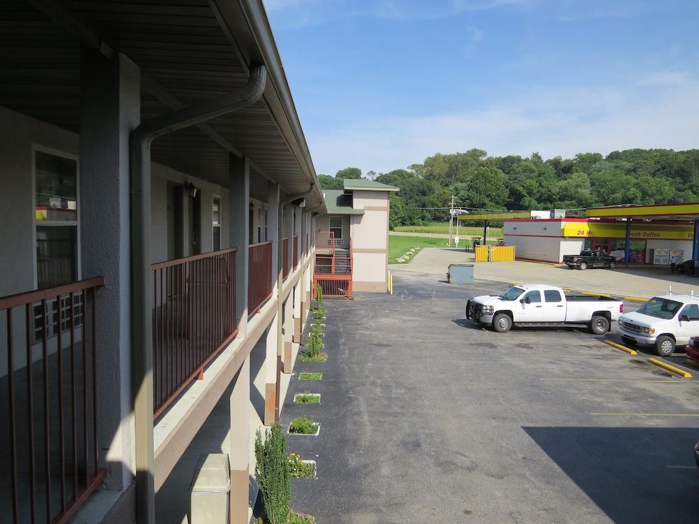 First Western Inn Caseyville — hotel in Caseyville