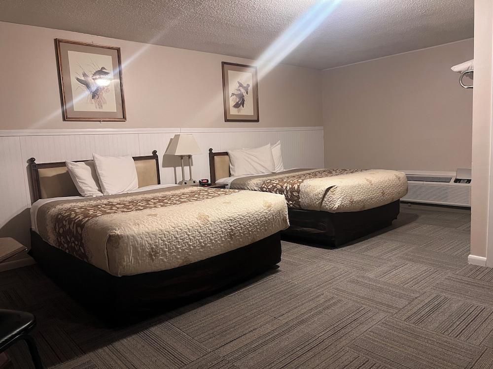 Dew Drop Inn Motel by OYO Miller SD photo 31