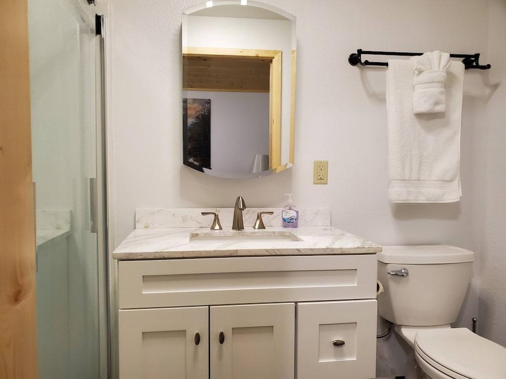 Delta Accommodations-Alaska Country Inn photo 17