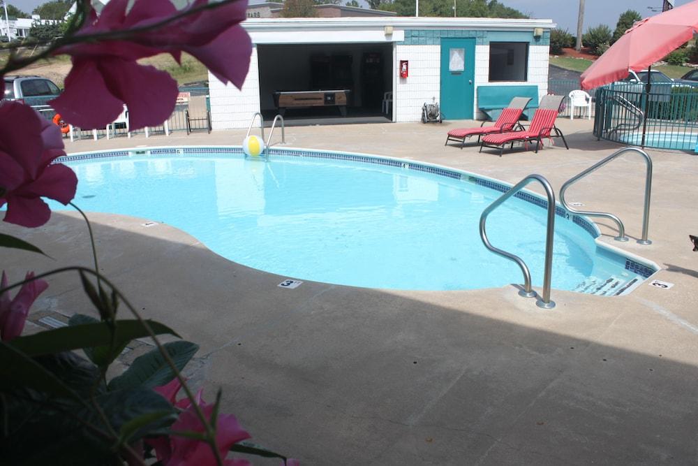 Ozark Valley Inn photo 32