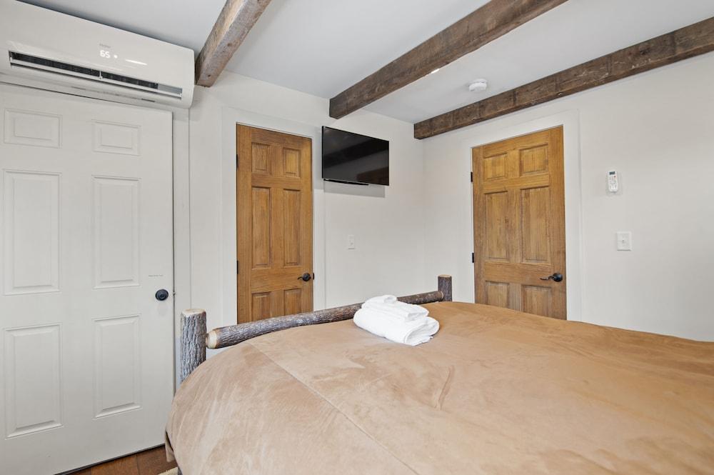 Brook Bound Inn photo 11