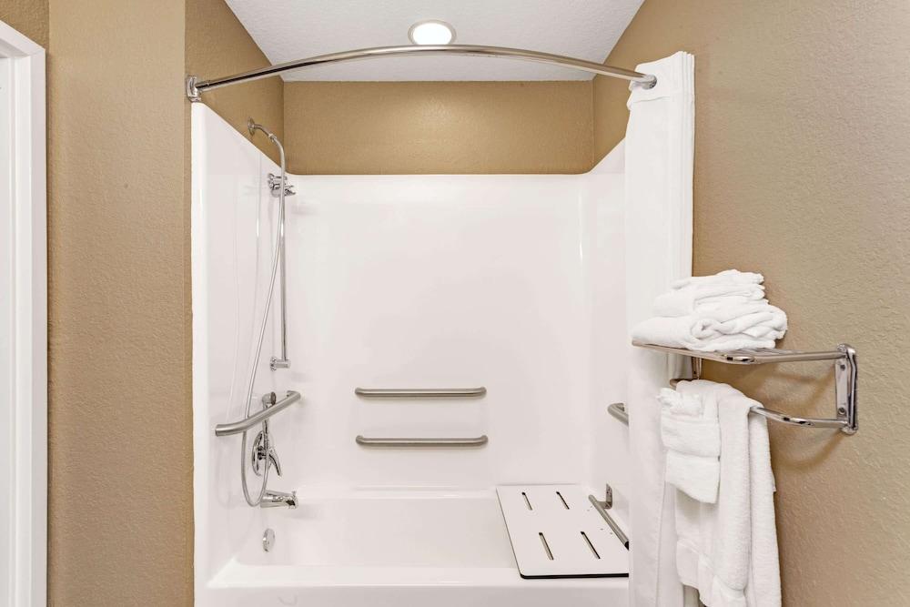 Microtel Inn & Suites by Wyndham Woodstock/Atlanta North photo 30