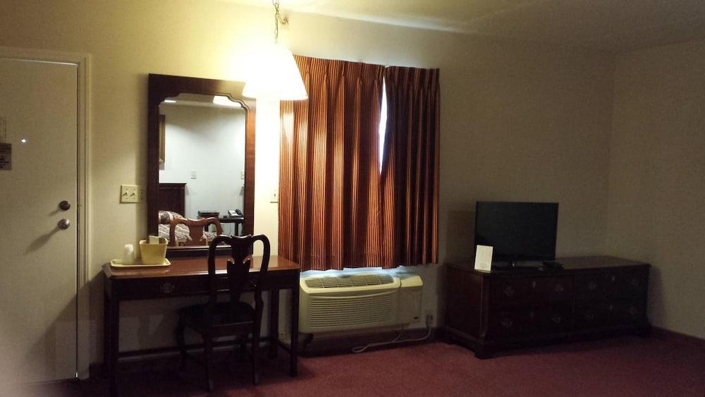 Classic Inn photo 16
