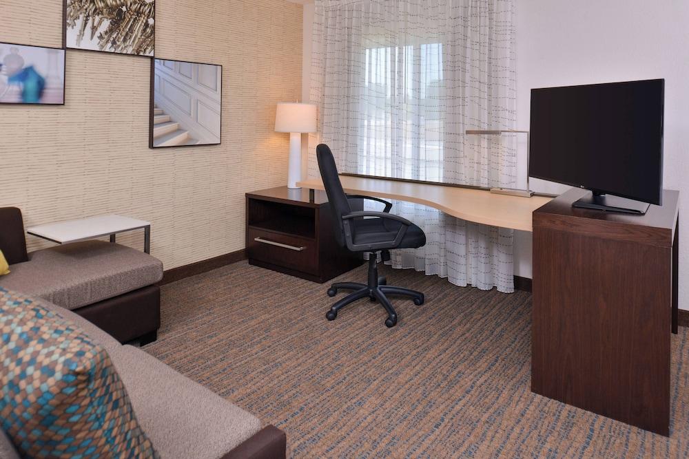 Residence Inn Cedar Rapids South photo 10